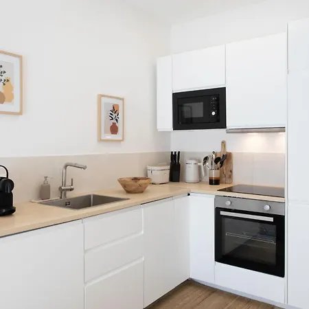 2br - Heart Of Juan-les-pins 아파트