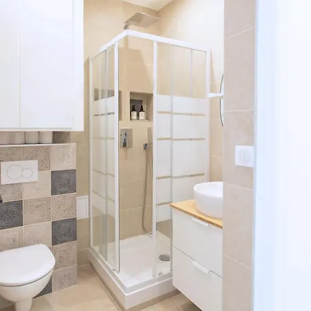 2br - Heart Of Juan-les-pins 아파트